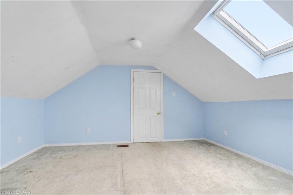 1518 Cawthra Road Property Photo 9