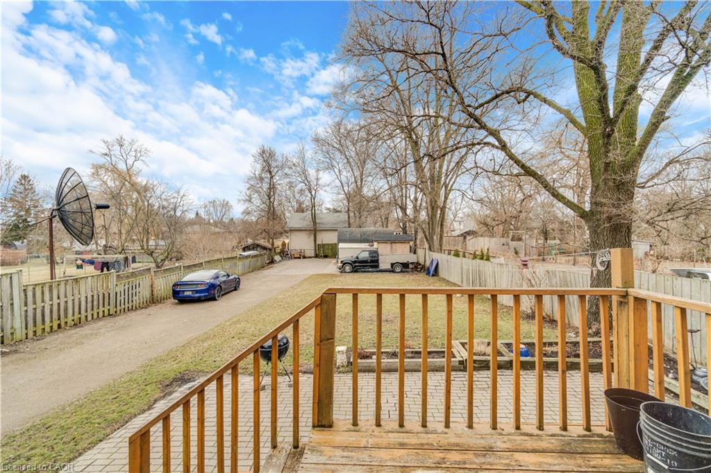 1518 Cawthra Road Property Photo 11