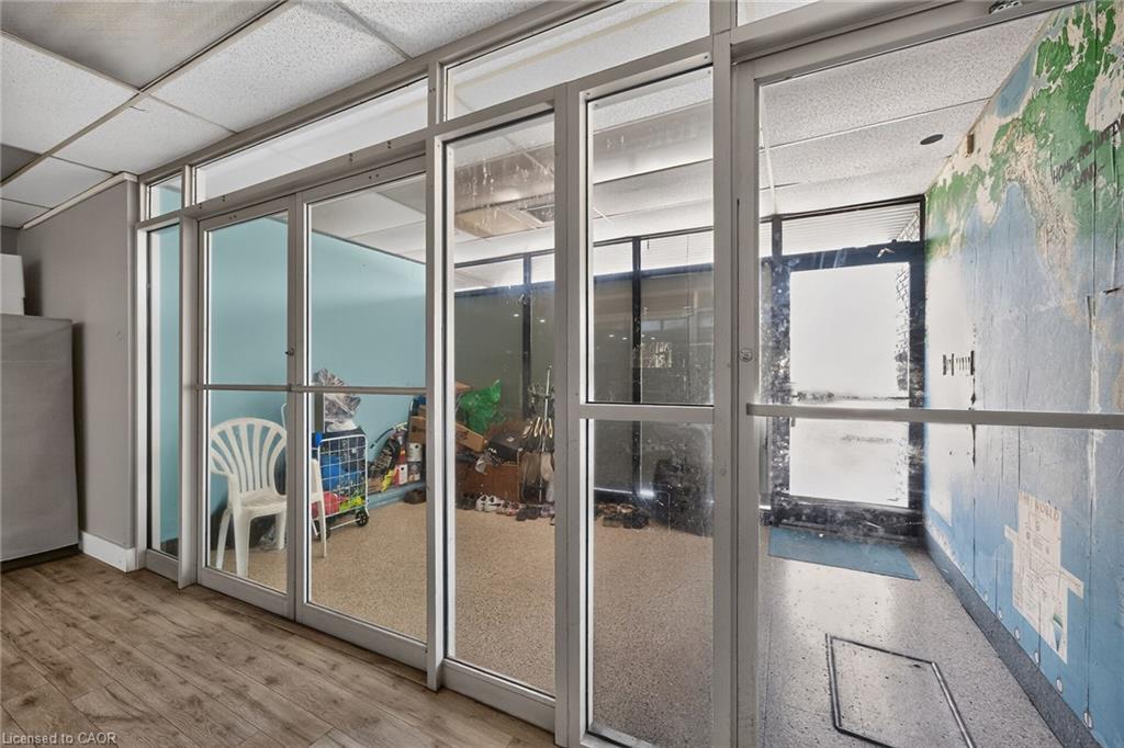 1292 Barton Street E Property Photo 6