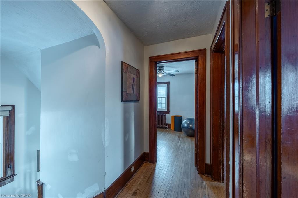 244 Kent Street S Property Photo 18