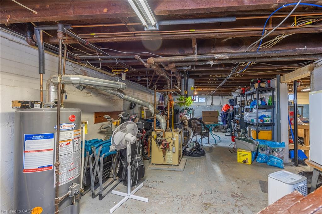 244 Kent Street S Property Photo 25
