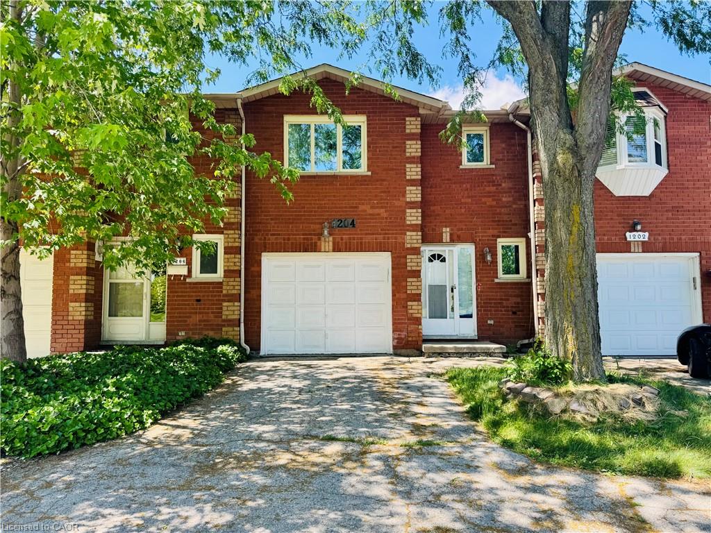 1204 Upper Wentworth Street Property Photo 2
