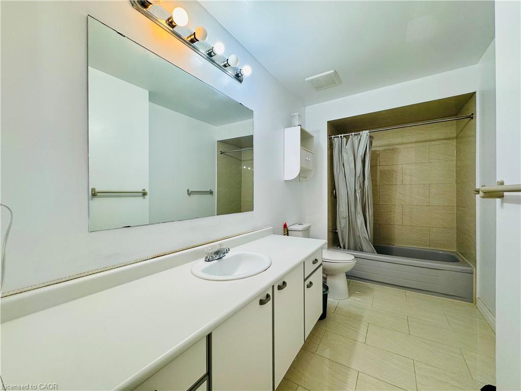 1204 Upper Wentworth Street Property Photo 17