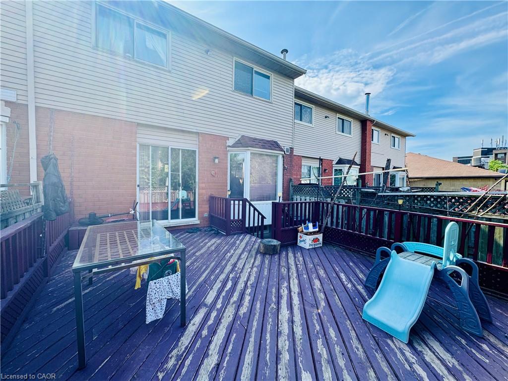 1204 Upper Wentworth Street Property Photo 21