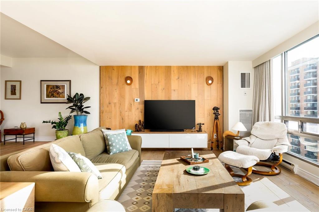 1401-2180 Marine Drive Property Photo 6
