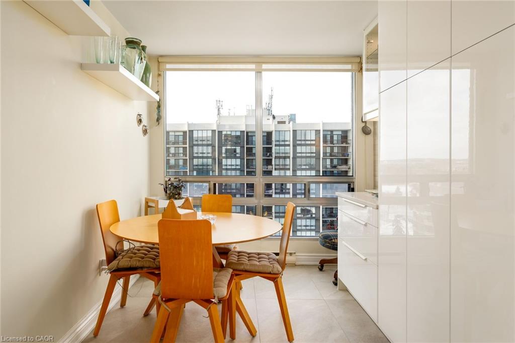 1401-2180 Marine Drive Property Photo 16