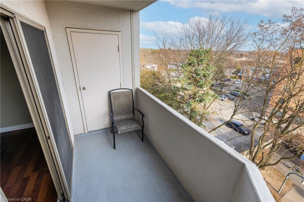 508-3267 King Street E Property Photo 16