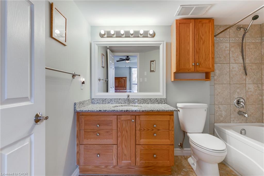 508-3267 King Street E Property Photo 20