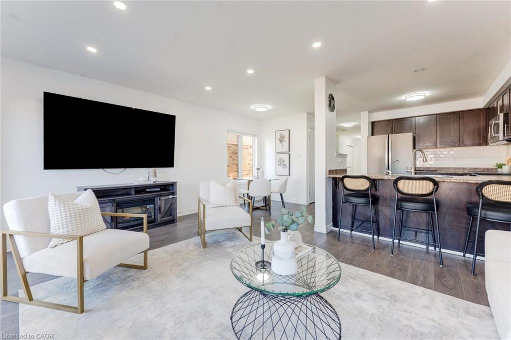 65 Renfrew Street Property Photo 8