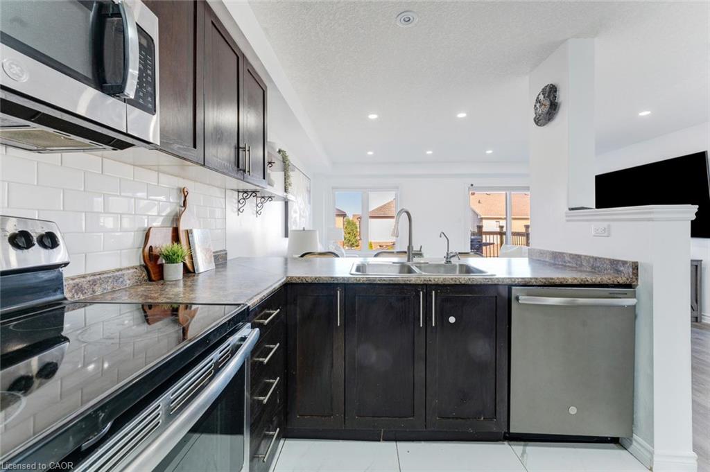 65 Renfrew Street Property Photo 15