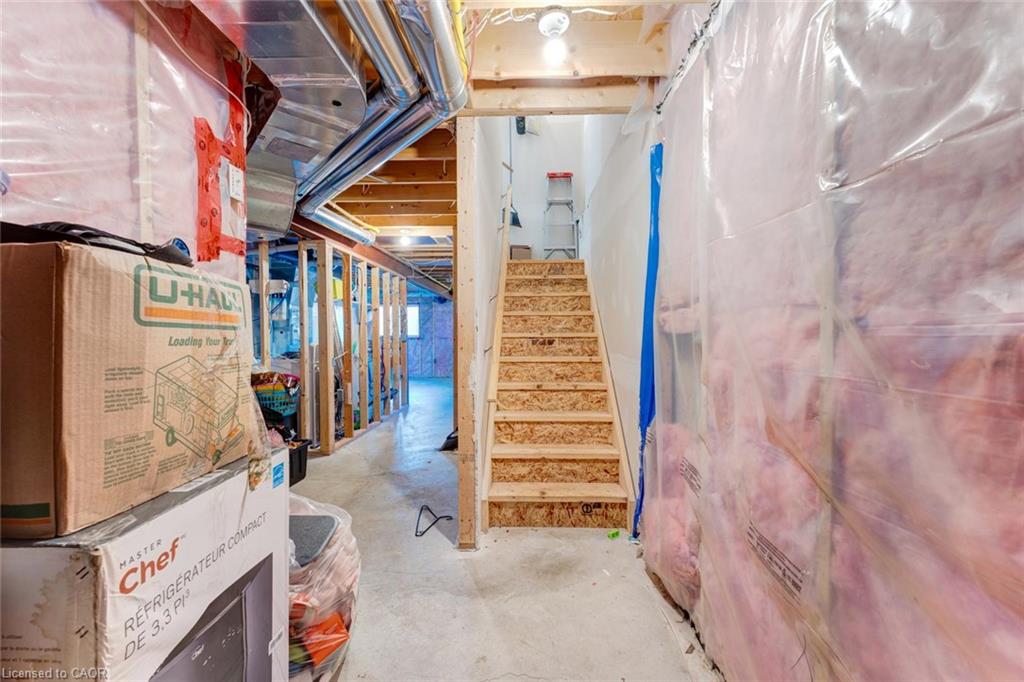 65 Renfrew Street Property Photo 32