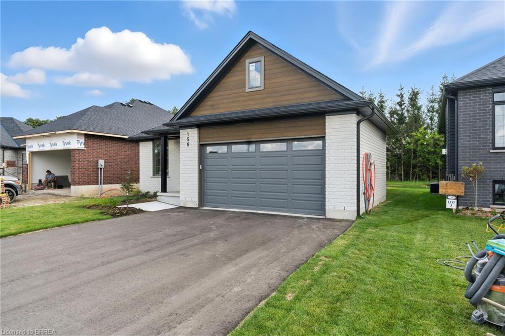 150 Vanrooy Trail Property Photo 3