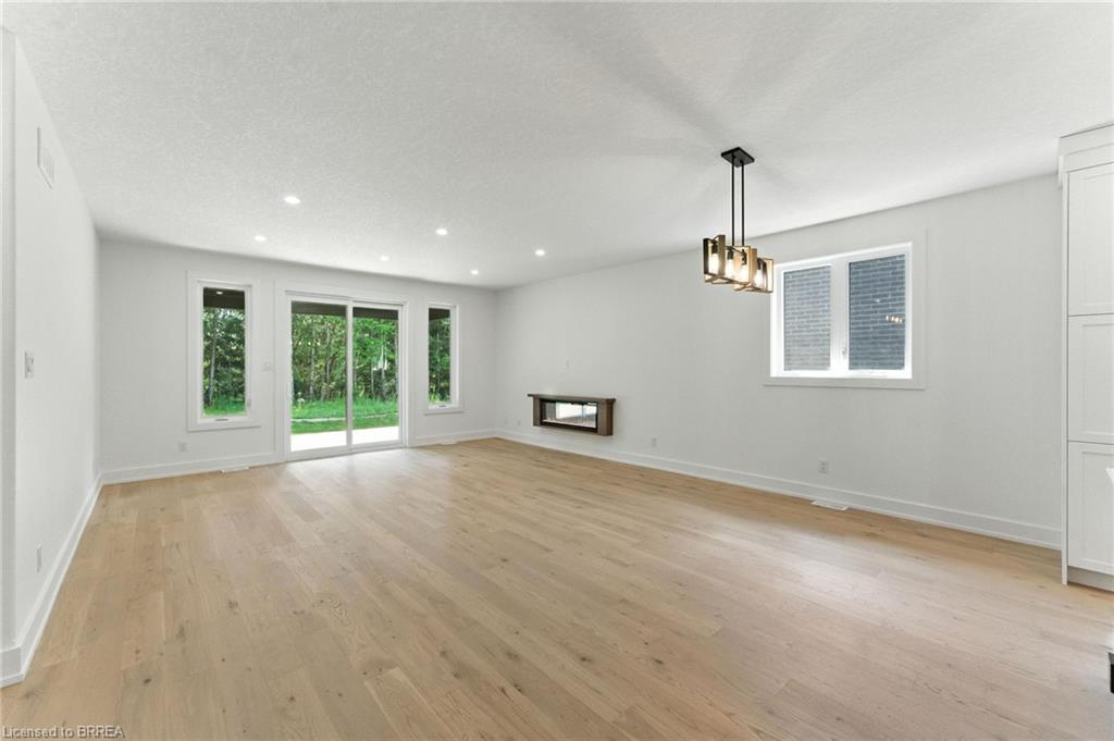 150 Vanrooy Trail Property Photo 10