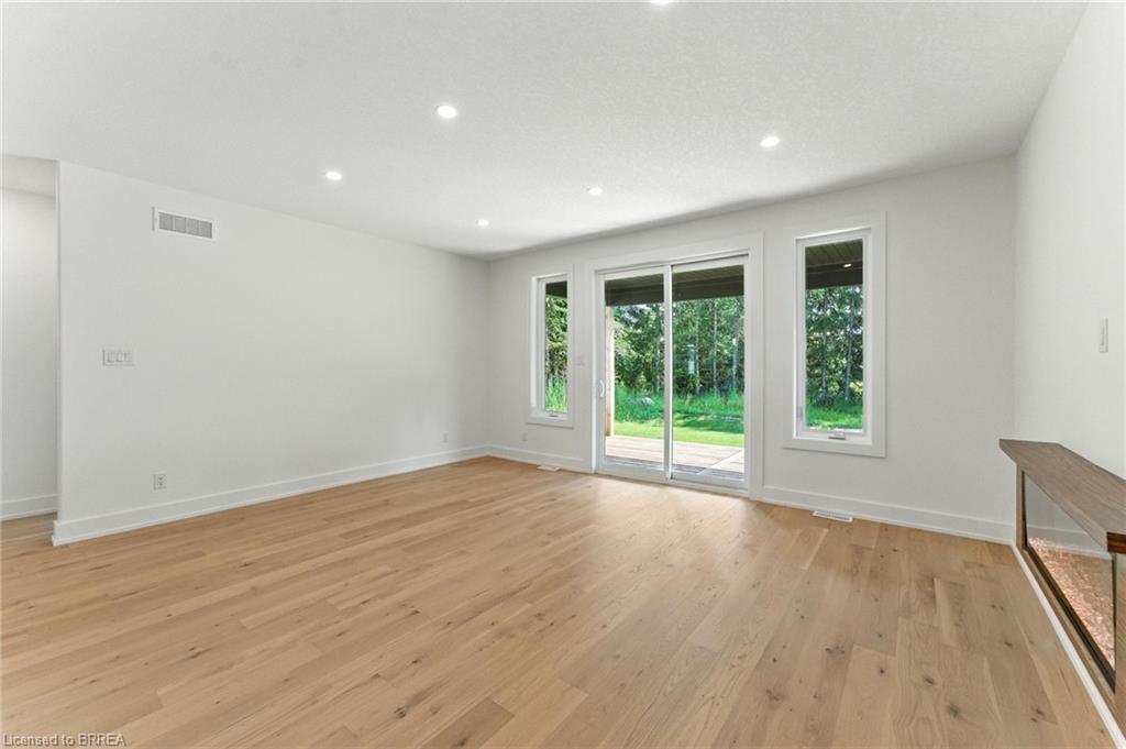 150 Vanrooy Trail Property Photo 16