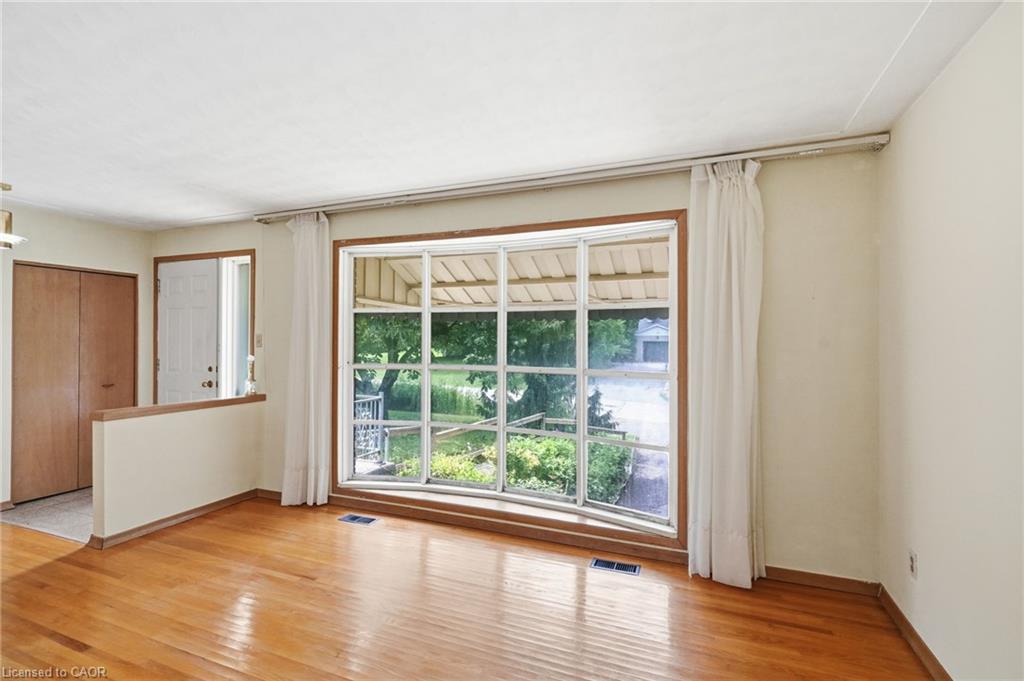 44 Mcdonald Court Property Photo 6
