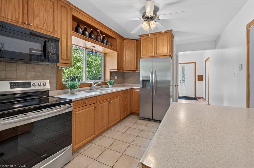2 Herlan Avenue Property Photo 17