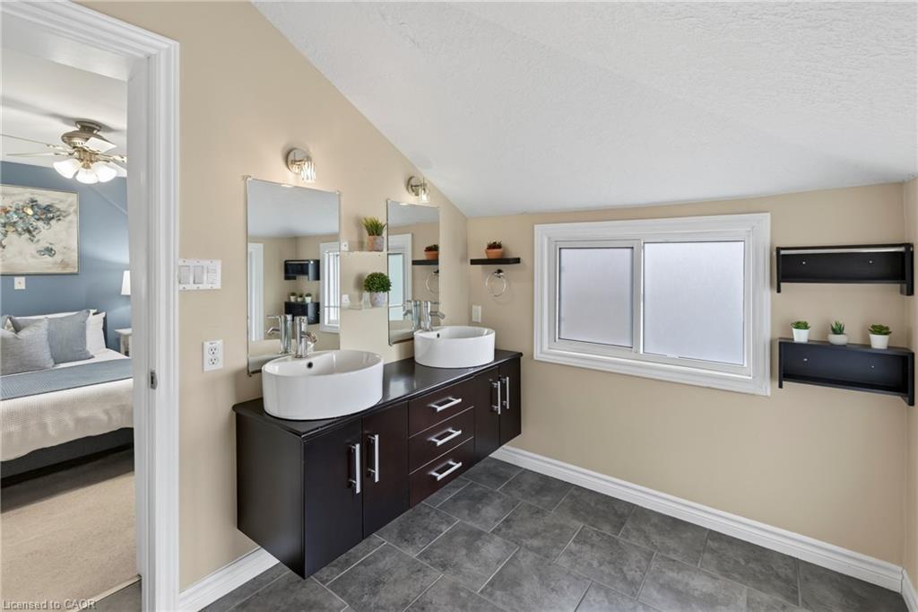 2 Herlan Avenue Property Photo 22
