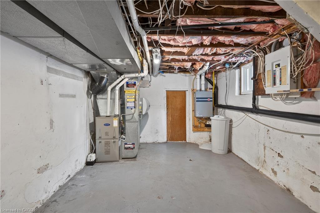 2 Herlan Avenue Property Photo 32
