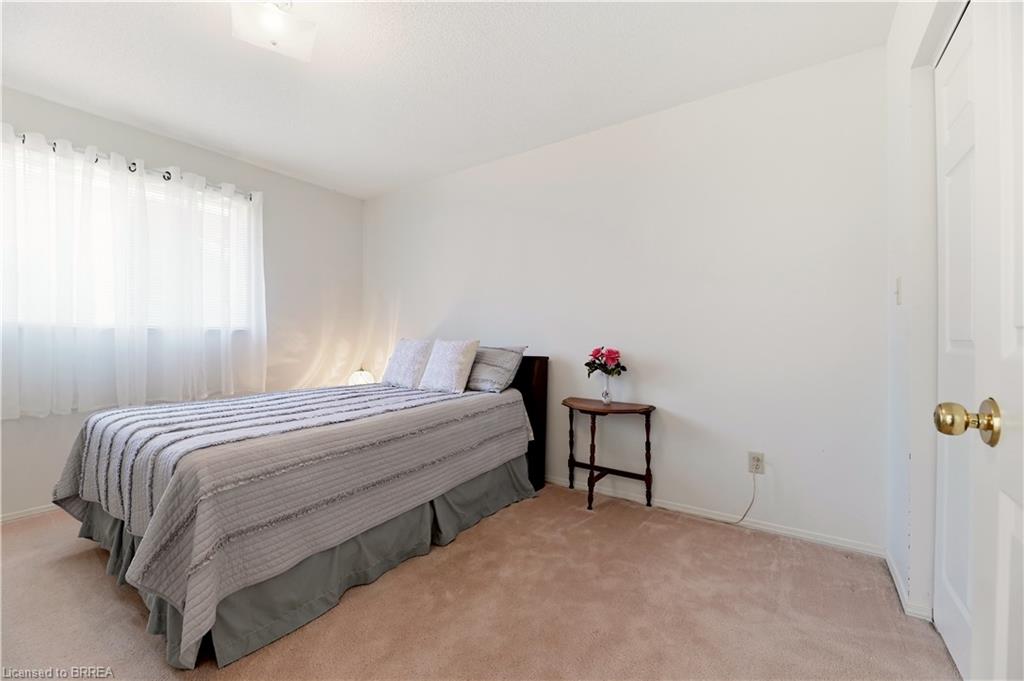 19-1030 Colborne Street E Property Photo 12