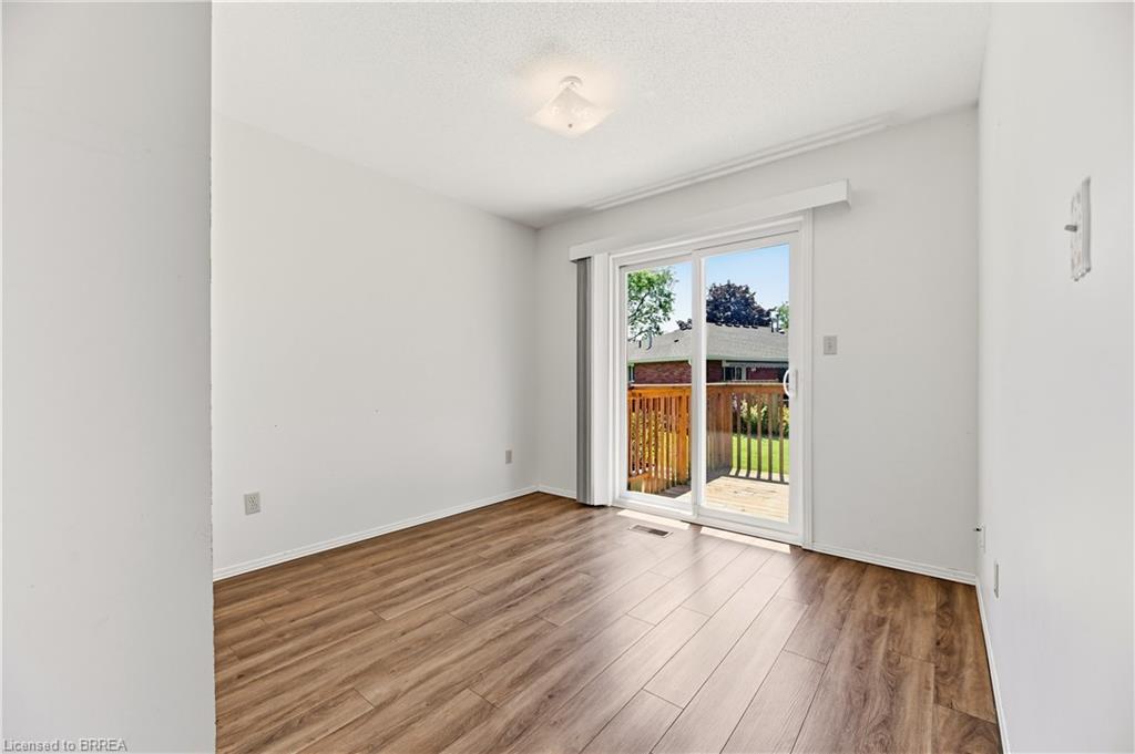 19-1030 Colborne Street E Property Photo 14
