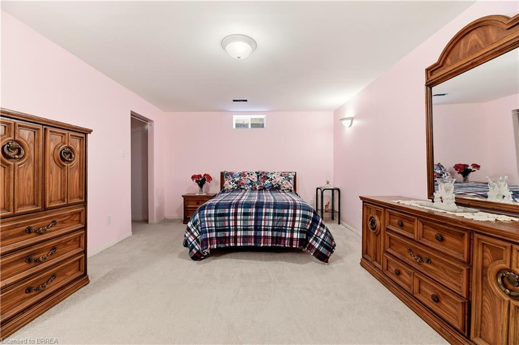 19-1030 Colborne Street E Property Photo 17