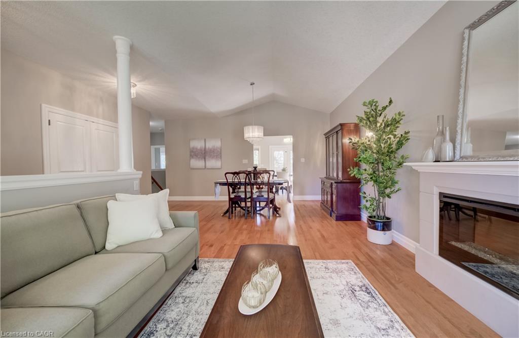 24 Thimbleberry Crossing Property Photo 8