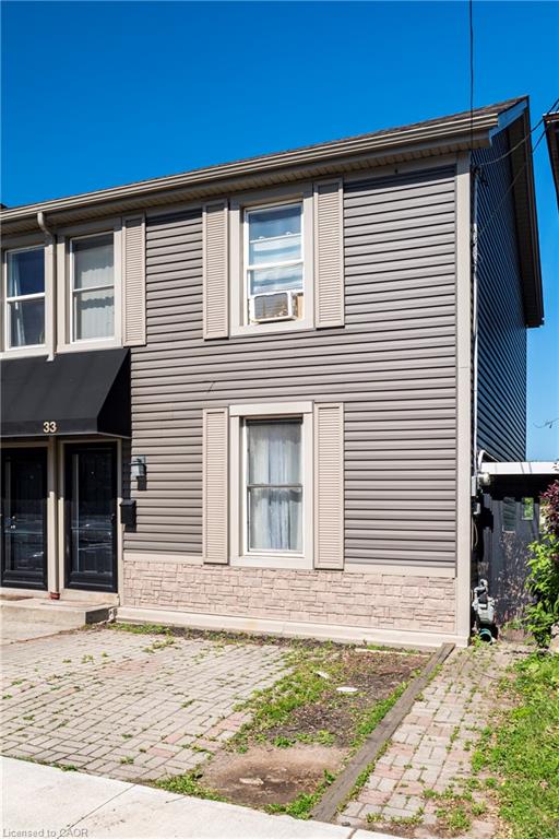 33 Railway Street Property Photo 8