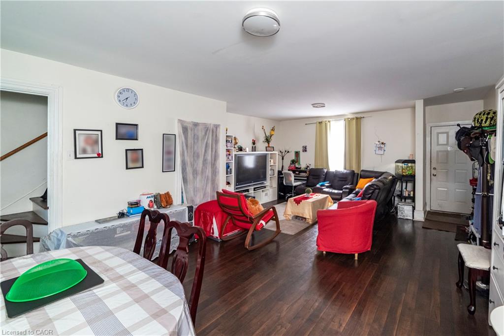 33 Railway Street Property Photo 11