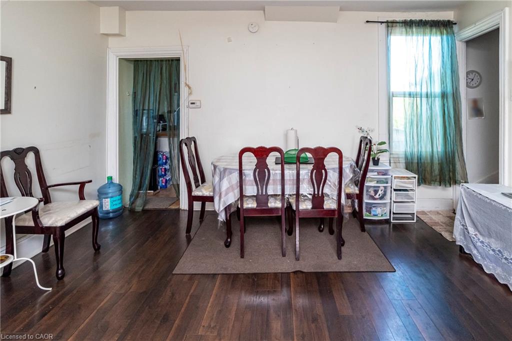 33 Railway Street Property Photo 14
