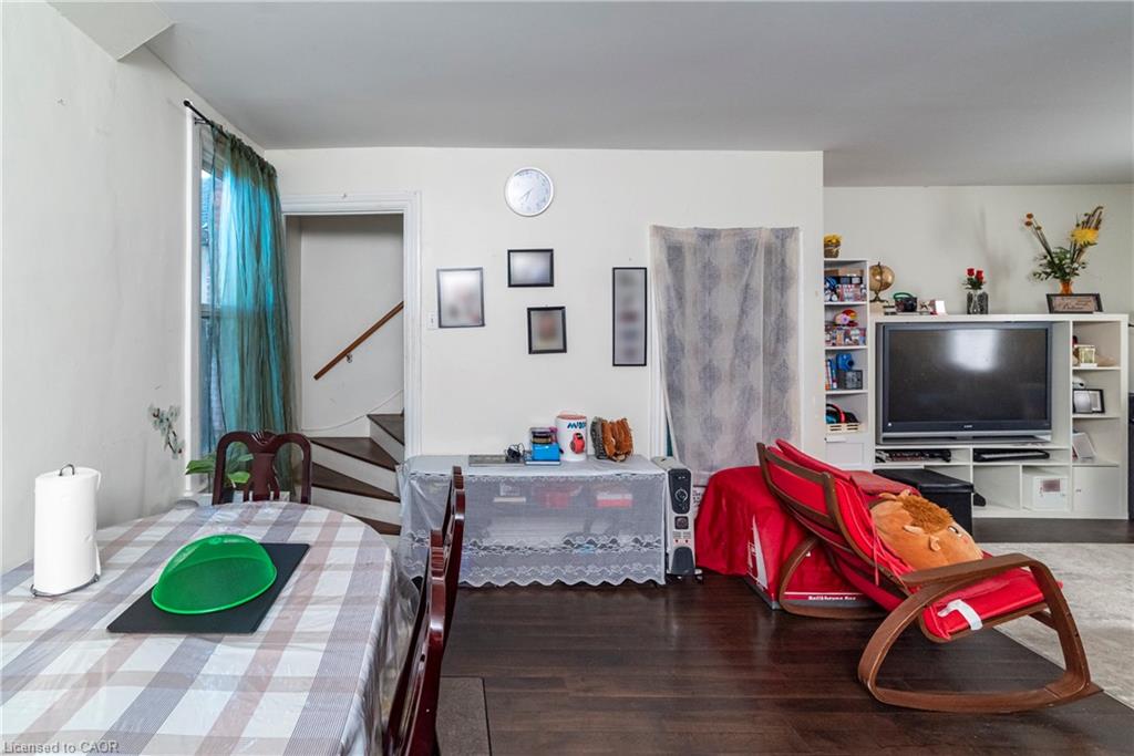 33 Railway Street Property Photo 15