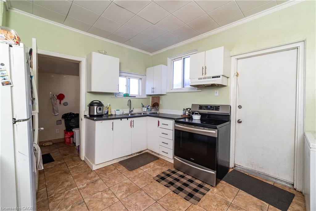 33 Railway Street Property Photo 16