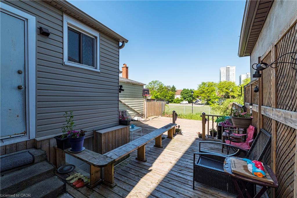 33 Railway Street Property Photo 30