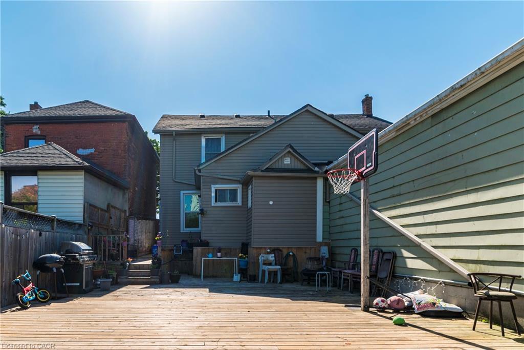 33 Railway Street Property Photo 34