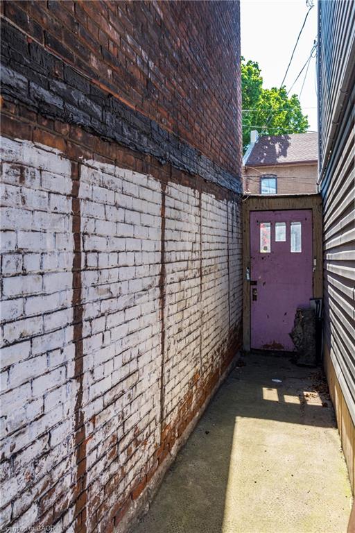 33 Railway Street Property Photo 39