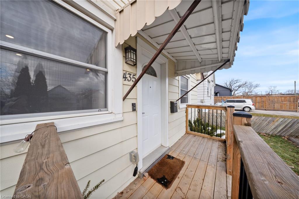 435 Waverly Street Property Photo 5