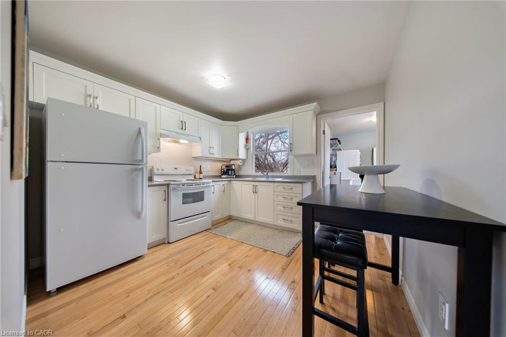 435 Waverly Street Property Photo 14
