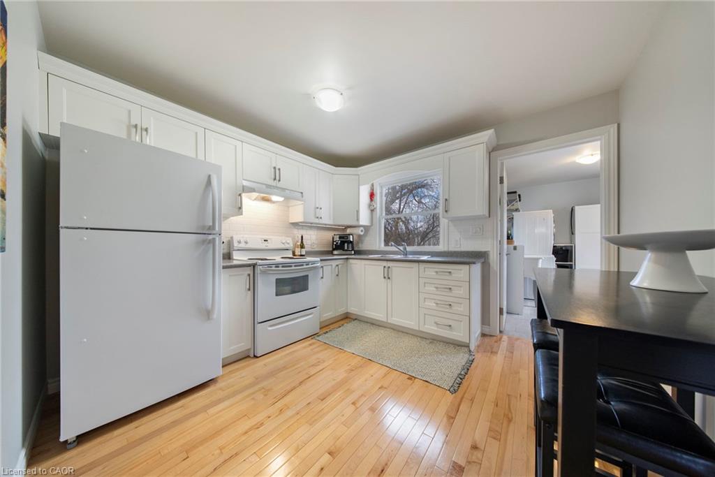 435 Waverly Street Property Photo 15