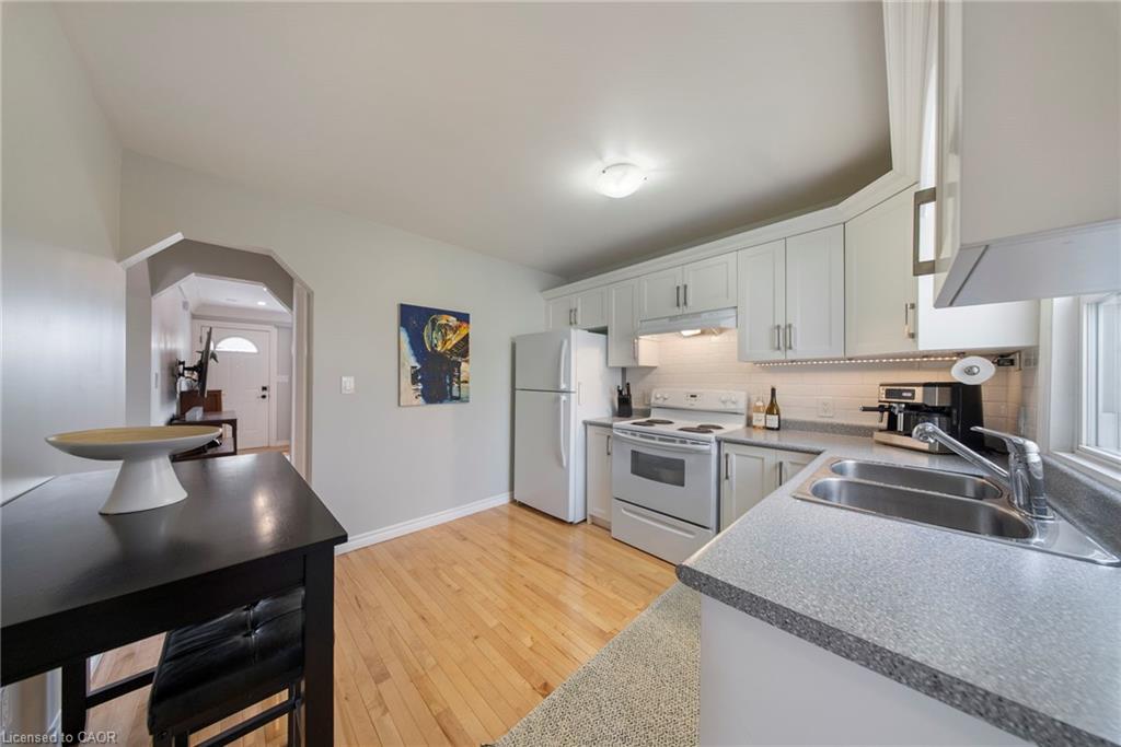 435 Waverly Street Property Photo 18