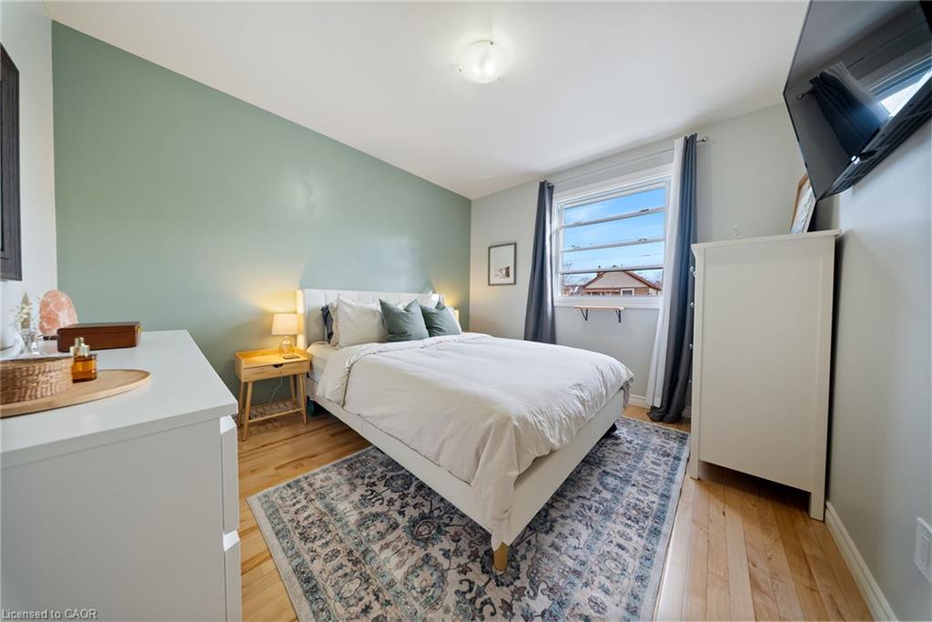 435 Waverly Street Property Photo 19