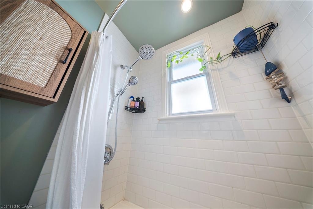 435 Waverly Street Property Photo 25