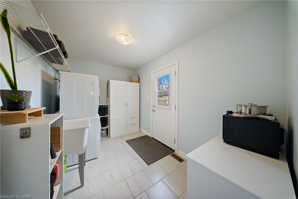 435 Waverly Street Property Photo 27