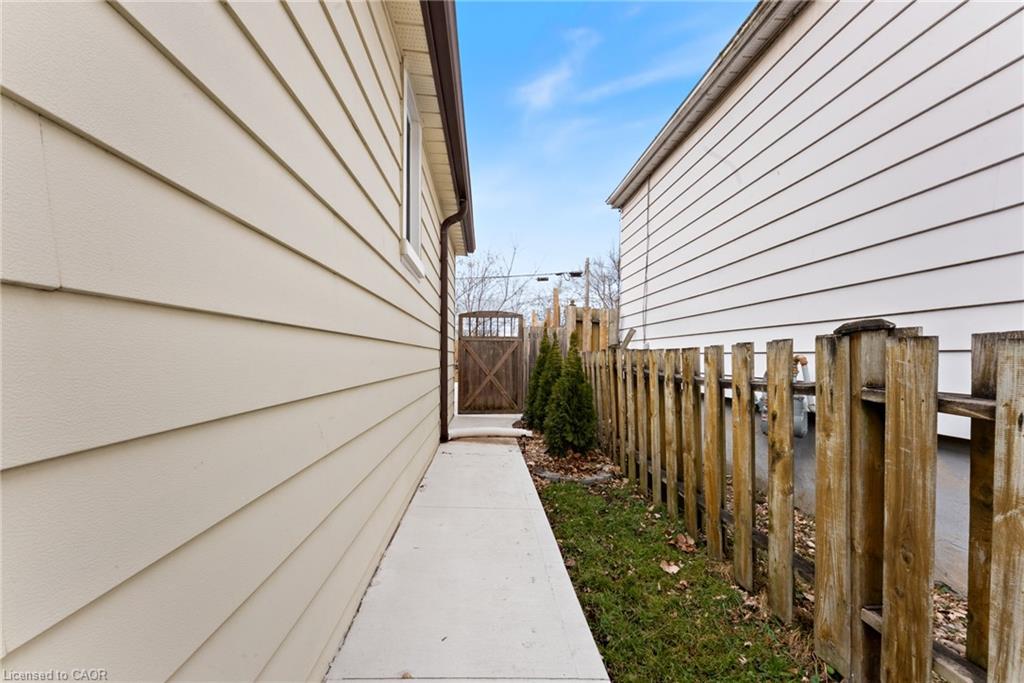 435 Waverly Street Property Photo 29
