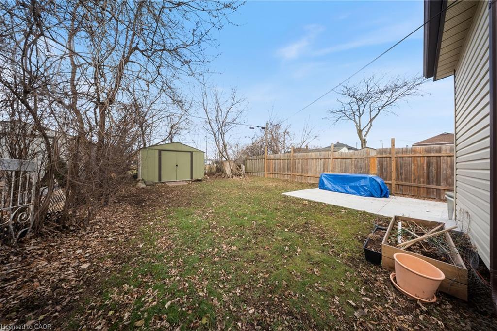 435 Waverly Street Property Photo 31