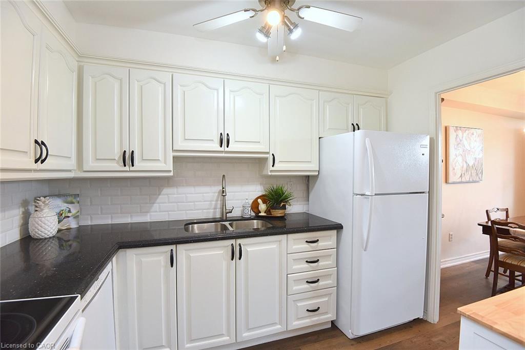 401-2263 Marine Drive Property Photo 11