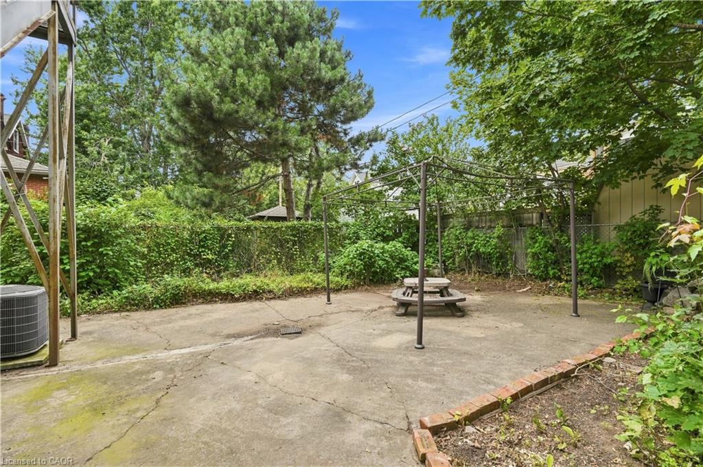 105 Rosemont Avenue Property Photo 25