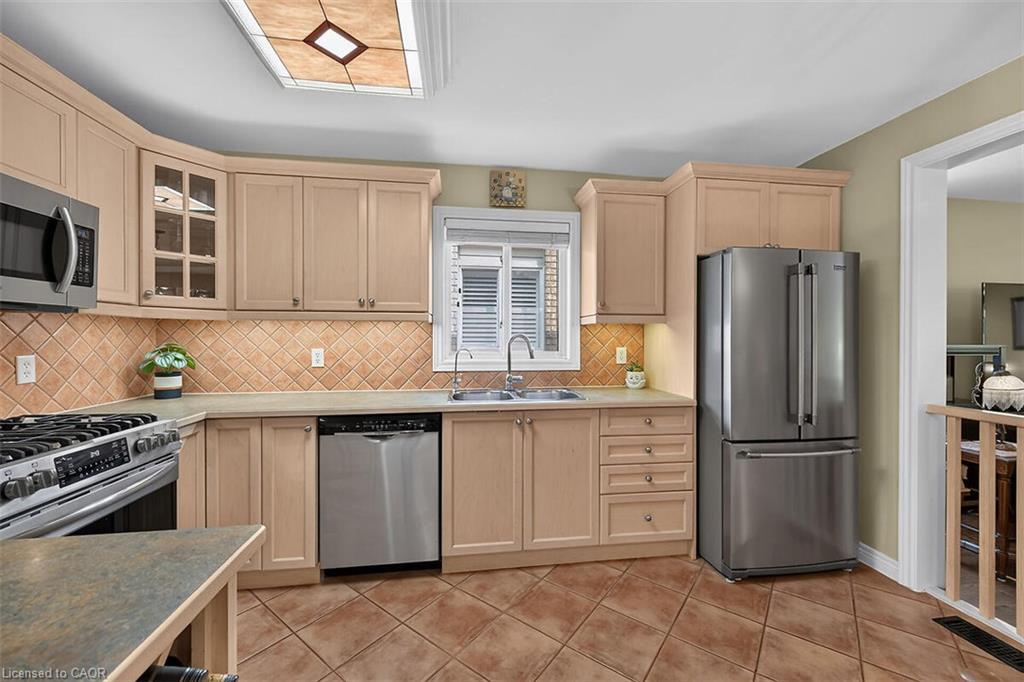 25 Eric Burke Court Property Photo 11