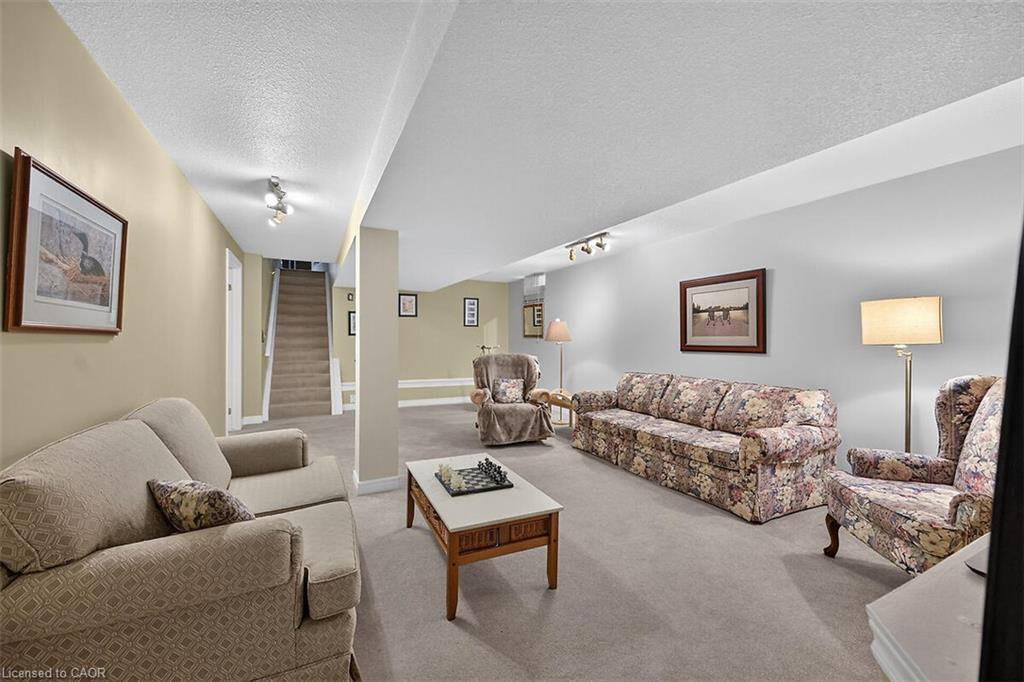 25 Eric Burke Court Property Photo 33