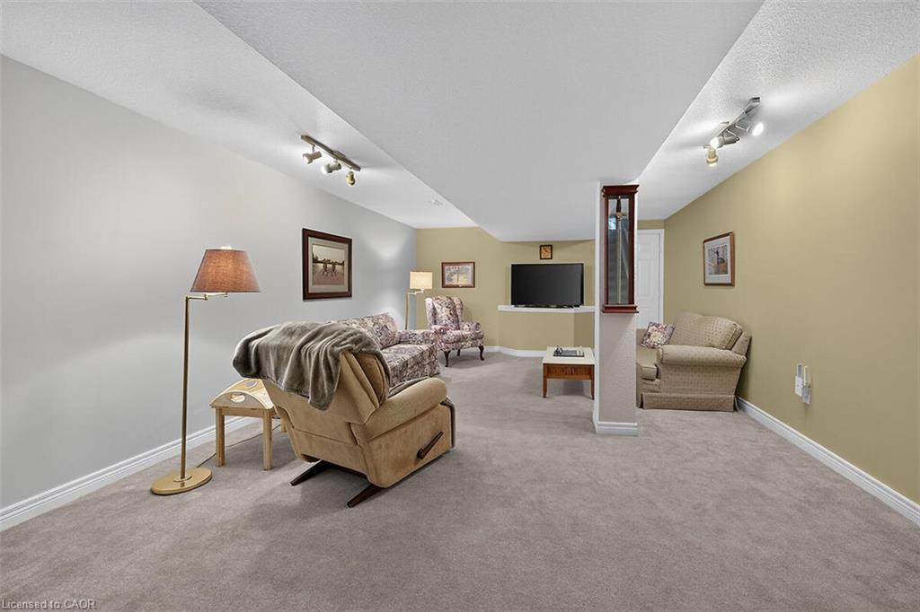 25 Eric Burke Court Property Photo 35