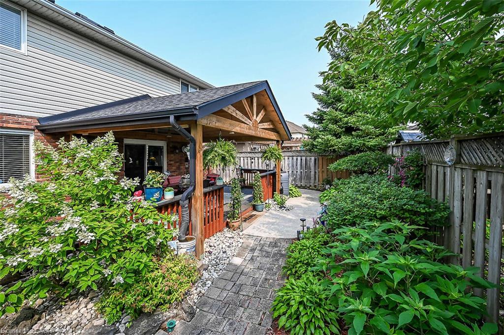 25 Eric Burke Court Property Photo 48