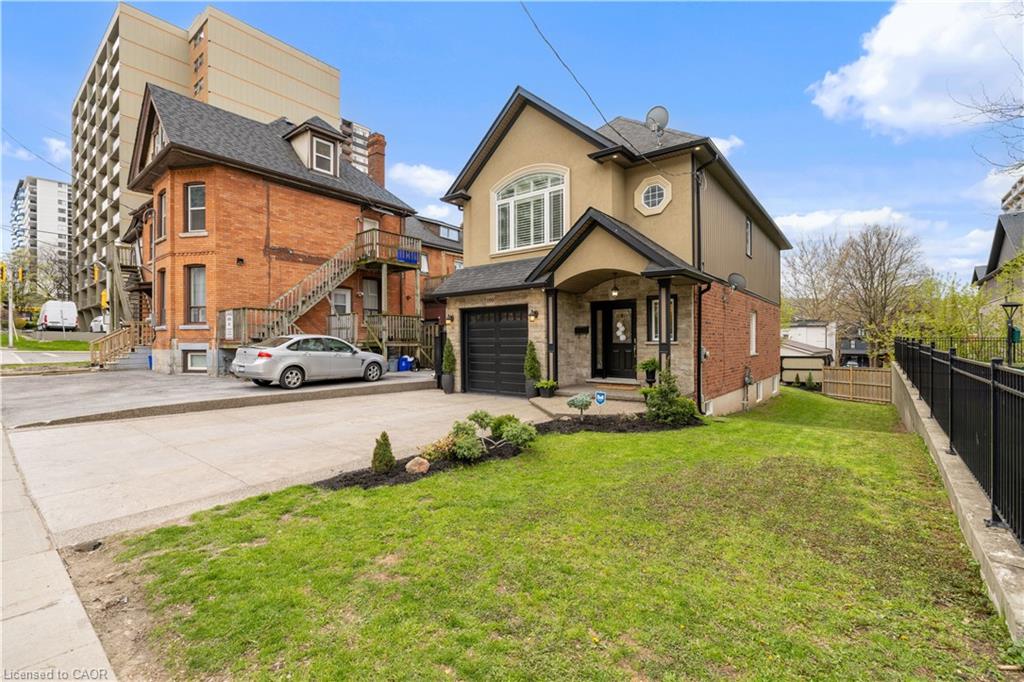 199 Hunter Street W Property Photo 46